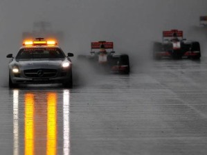 马来西亚F1赛事攻略（畅游赛道与体验本地文化，打造独特F1之旅）