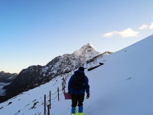 《以雪山之巅出装教学攻略最新》（打造无敌装备，征战世界之巅！）